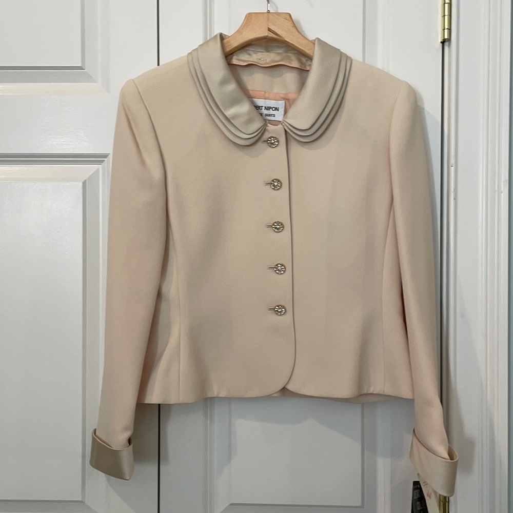 Albert Nipon 2 Piece Women’s Suit